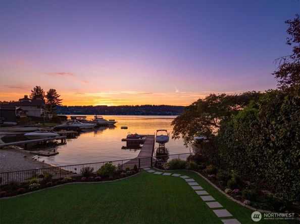 5912 NE Arrowhead Drive, Kenmore WA 98028