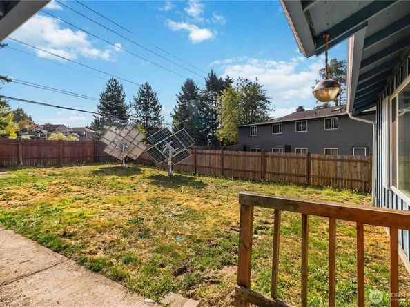 23213 116th Avenue SE, Kent WA 98031