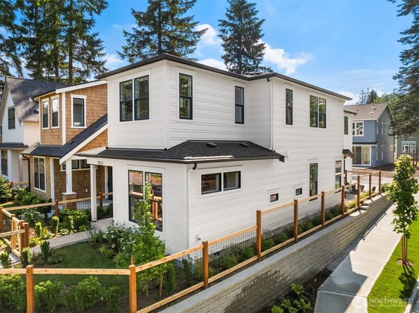 9331 126th Avenue NE, Kirkland WA 98033