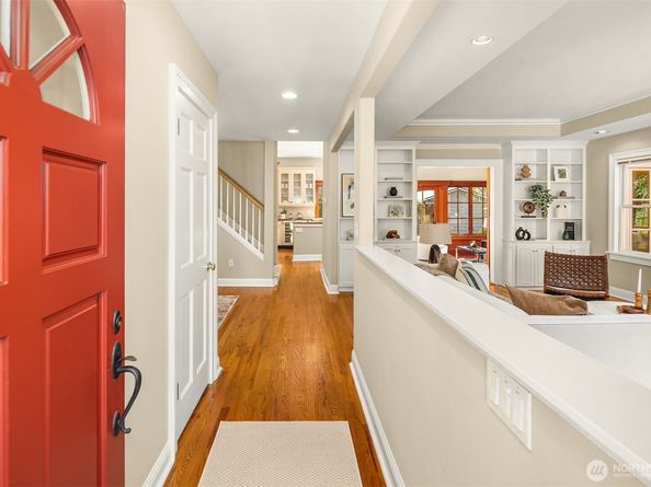 1612 38th Avenue E, Seattle WA 98112