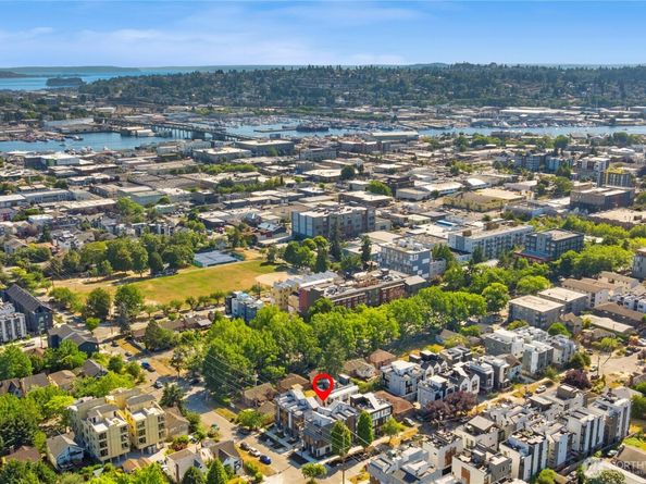 903 A NW 56th Street, Seattle WA 98107