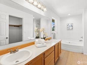 4206 S 137th Street, Tukwila WA 98168