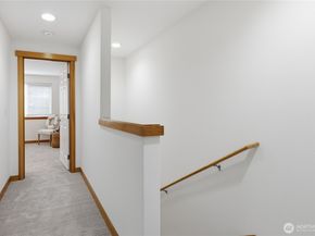 1368 Stonecress Lane NE, Bainbridge Island WA 98110