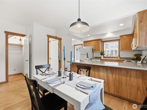 1368 Stonecress Lane NE, Bainbridge Island WA 98110