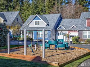 1368 Stonecress Lane NE, Bainbridge Island WA 98110