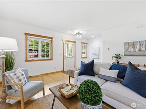 1368 Stonecress Lane NE, Bainbridge Island WA 98110
