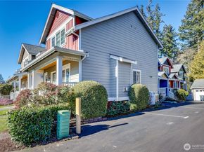 1368 Stonecress Lane NE, Bainbridge Island WA 98110