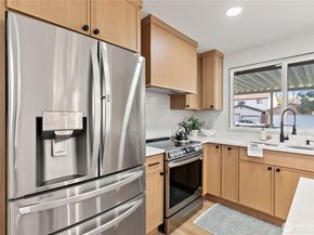 9548 3rd Avenue NW, Seattle WA 98117