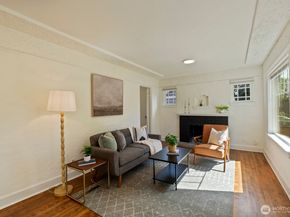 11556 17th Avenue NE, Seattle WA 98125