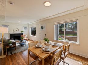 11556 17th Avenue NE, Seattle WA 98125