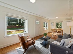 11556 17th Avenue NE, Seattle WA 98125
