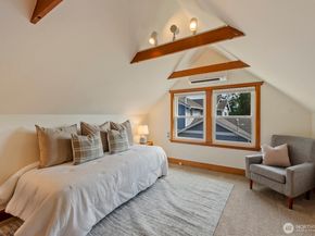 11556 17th Avenue NE, Seattle WA 98125