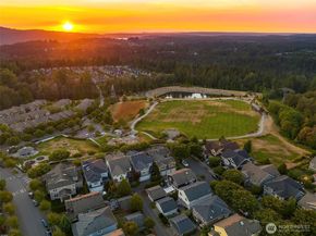 2933 NE Marquette Way, Issaquah WA 98029