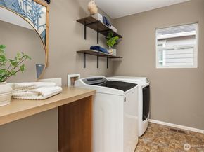 2933 NE Marquette Way, Issaquah WA 98029