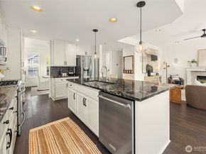 2933 NE Marquette Way, Issaquah WA 98029
