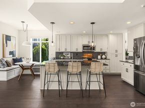 2933 NE Marquette Way, Issaquah WA 98029