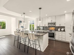 2933 NE Marquette Way, Issaquah WA 98029