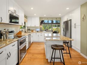 20002 156th Avenue NE, Woodinville WA 98072
