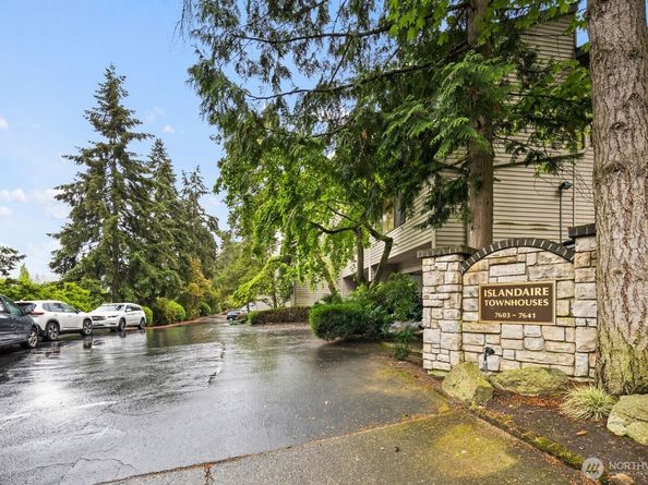 7639 SE 29th Street, Mercer Island WA 98040