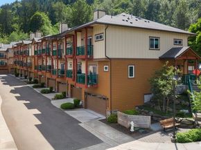1058 Cabin Creek Lane SW, Issaquah WA 98027