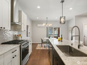 1058 Cabin Creek Lane SW, Issaquah WA 98027