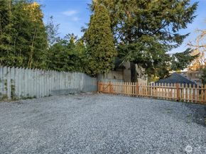 1927 42nd Avenue SW, Seattle WA 98116