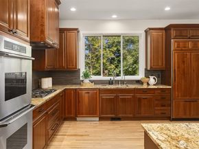 5546 159th Place SE, Bellevue WA 98006