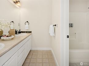 5546 159th Place SE, Bellevue WA 98006