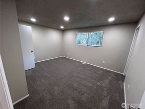 9139 NE 142nd Way, Kirkland WA 98034