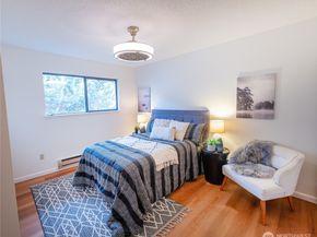 2562 Thorndyke Avenue W 405, Seattle WA 98199