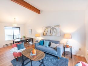 2562 Thorndyke Avenue W 405, Seattle WA 98199