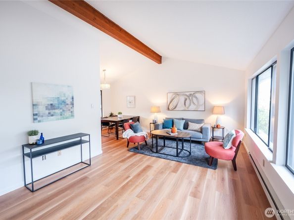 2562 Thorndyke Avenue W 405, Seattle WA 98199