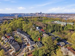 4586 22nd Avenue SW, Seattle WA 98106