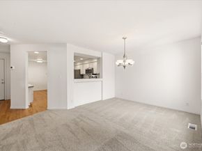 4726 NE 18th Pl B, Renton WA 98059