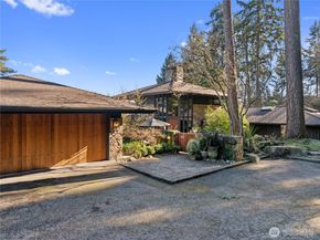 5425 96th Avenue SE, Mercer Island WA 98040