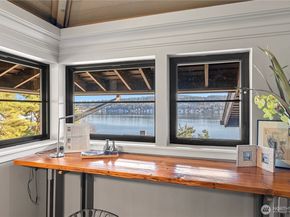 5425 96th Avenue SE, Mercer Island WA 98040