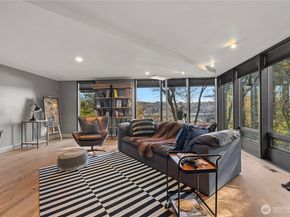 5425 96th Avenue SE, Mercer Island WA 98040