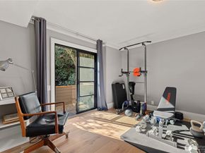 5425 96th Avenue SE, Mercer Island WA 98040