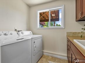 18711 64th Avenue W, Lynnwood WA 98037