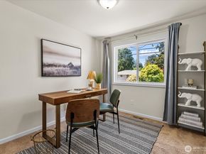 18711 64th Avenue W, Lynnwood WA 98037