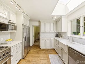 1637 Broadmoor Drive E, Seattle WA 98112