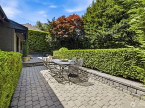 1637 Broadmoor Drive E, Seattle WA 98112