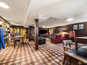1637 Broadmoor Drive E, Seattle WA 98112