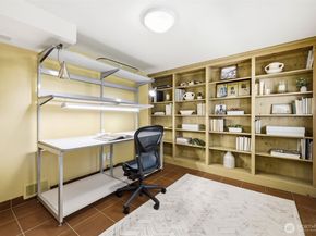 1637 Broadmoor Drive E, Seattle WA 98112