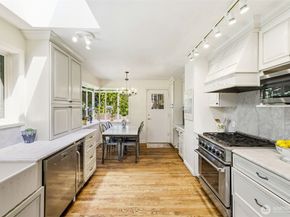 1637 Broadmoor Drive E, Seattle WA 98112