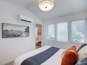 8319 25th Avenue NW, Seattle WA 98117
