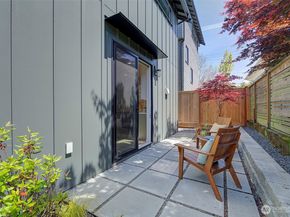 8319 25th Avenue NW, Seattle WA 98117