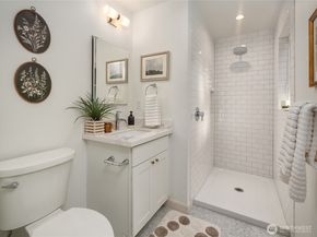 11429 Glendale Way S, Burien WA 98168