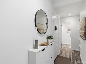 8851 166th Avenue NE D302, Redmond WA 98052