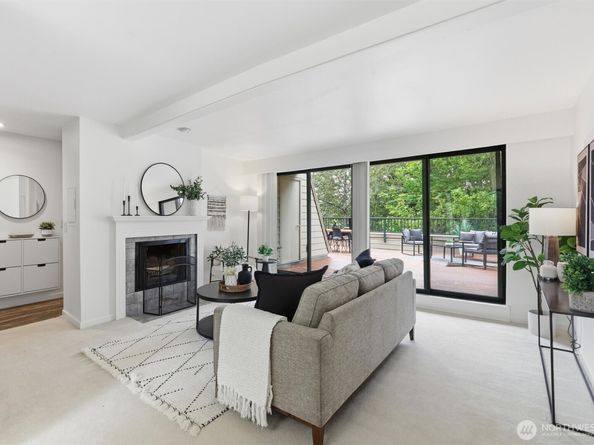 8851 166th Avenue NE D302, Redmond WA 98052